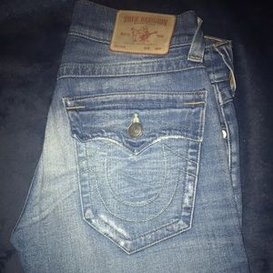 size 30x33 men’s distressed true religion jeans